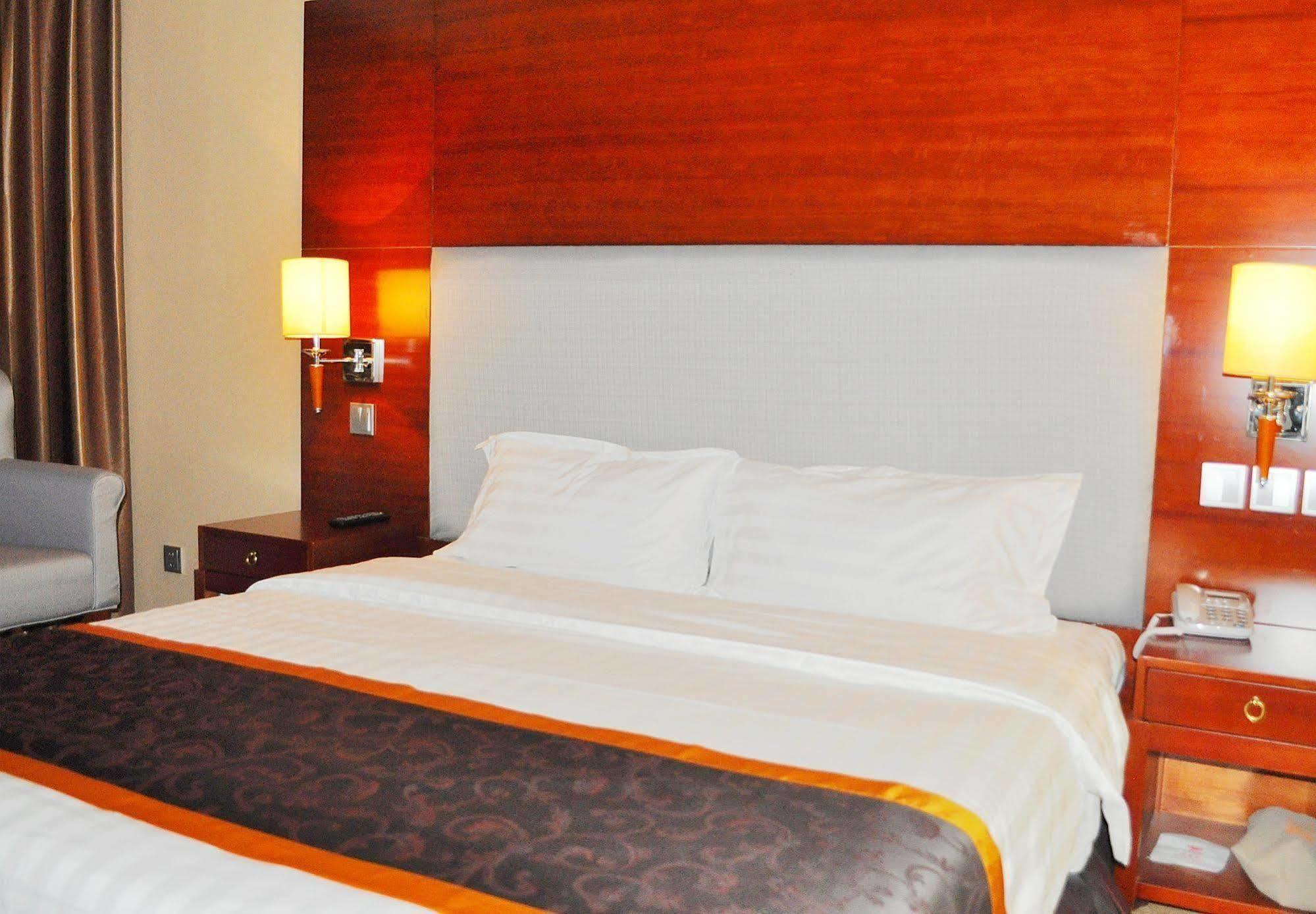 Changchun Jilin Ya Tai Hotel Bagian luar foto