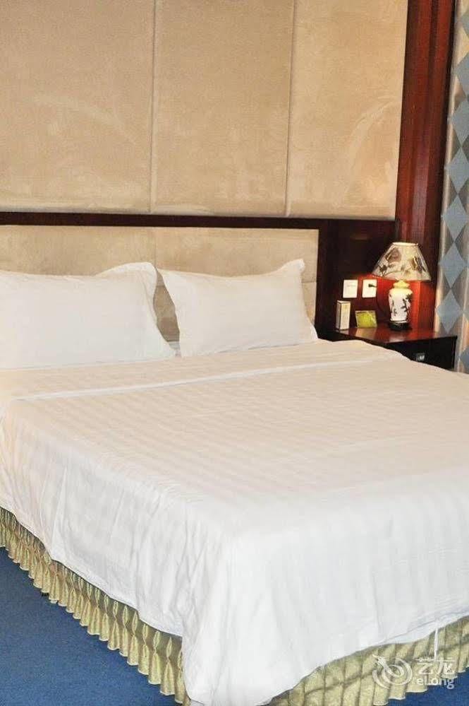 Changchun Jilin Ya Tai Hotel Bagian luar foto
